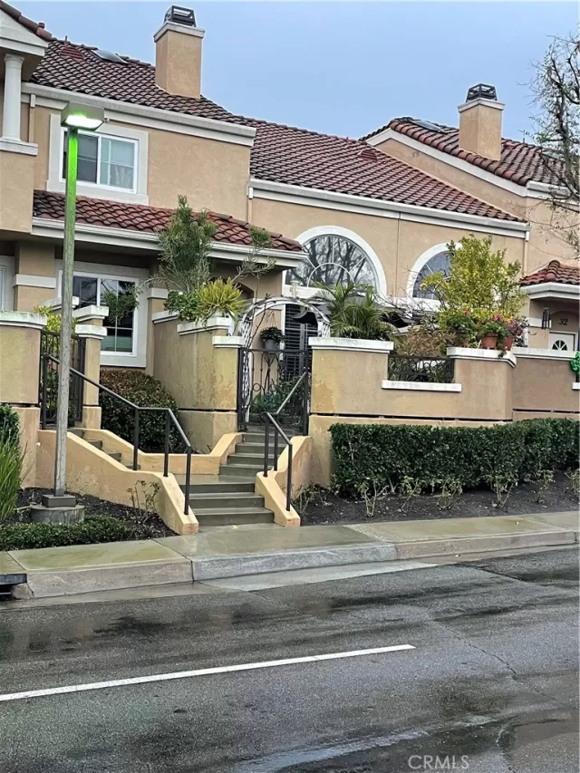 MLS: OC24045546 Condo For Sale