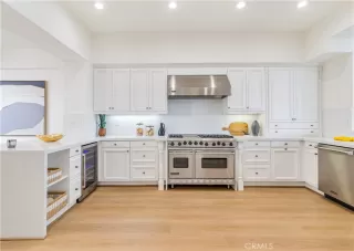 Photo #6: OC24045606 Listing 