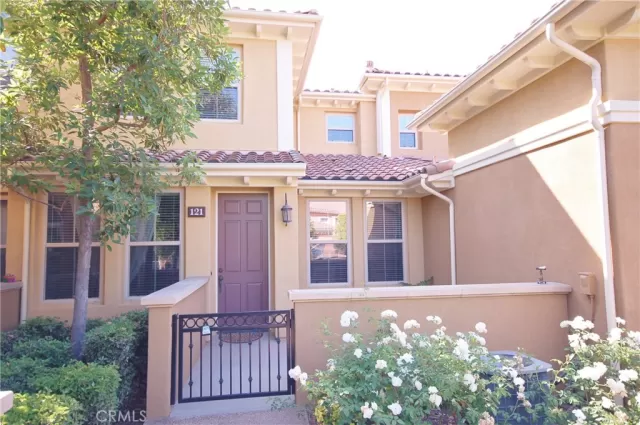 MLS: OC24045695 Condo For Sale