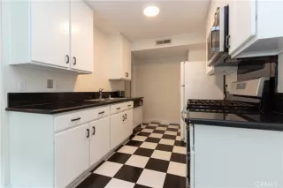 Photo #2: OC24045822 Listing