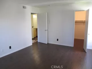 Photo #6: OC24046264 Listing 