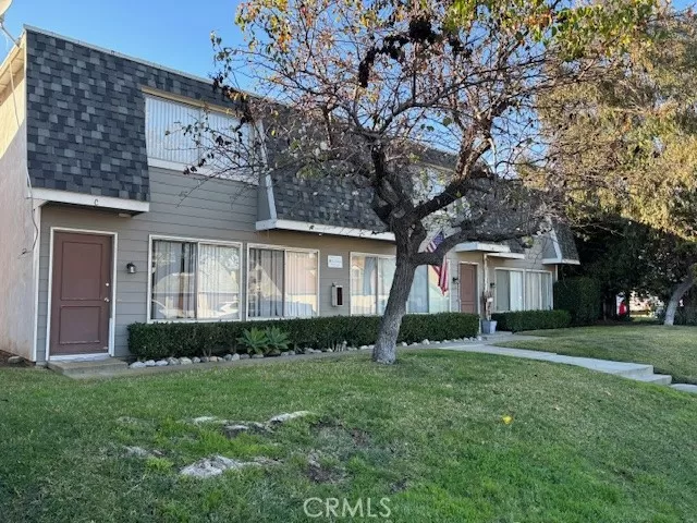 MLS: OC24046299 Condo For Sale