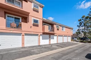 Photo #5: OC24046457 Listing 