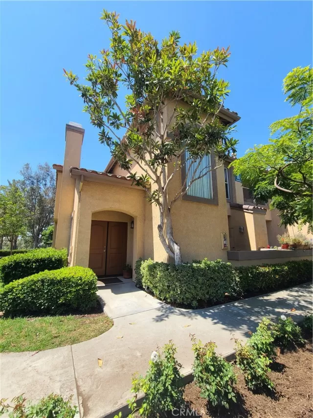 MLS: OC24046778 Condo For Sale