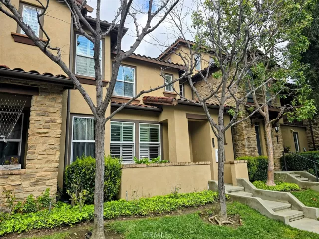 MLS: OC24047112 Condo For Sale