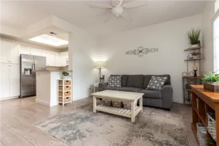 Photo #4: OC24047427 Listing 