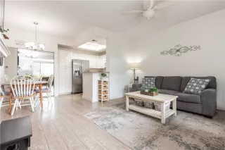 Photo #6: OC24047427 Listing 