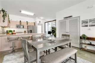 Photo #3: OC24047437 Listing 