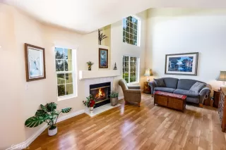 Photo #2: OC24047570 Listing 