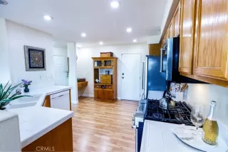 Photo #6: OC24047570 Listing 