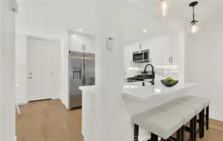 Photo #4: OC24047582 Listing 