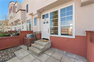 Photo #3: OC24047633 Listing 