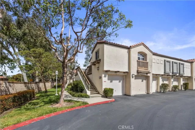 MLS: OC24047753 Condo For Sale