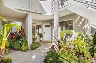 Photo #2: OC24048223 Listing 