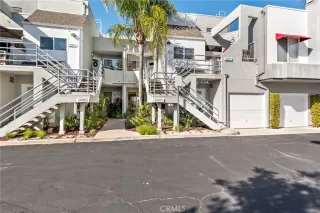 Photo #5: OC24048223 Listing 