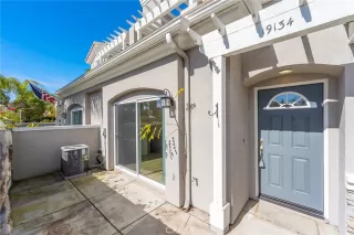 Photo #4: OC24048314 Listing 