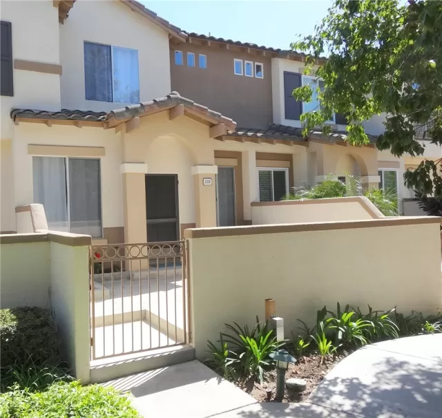 MLS: OC24048389 Condo For Sale