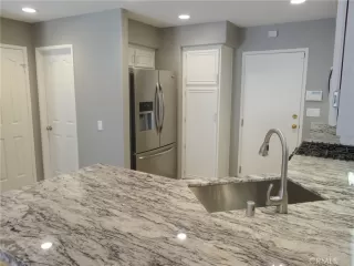 Photo #5: OC24048389 Listing 