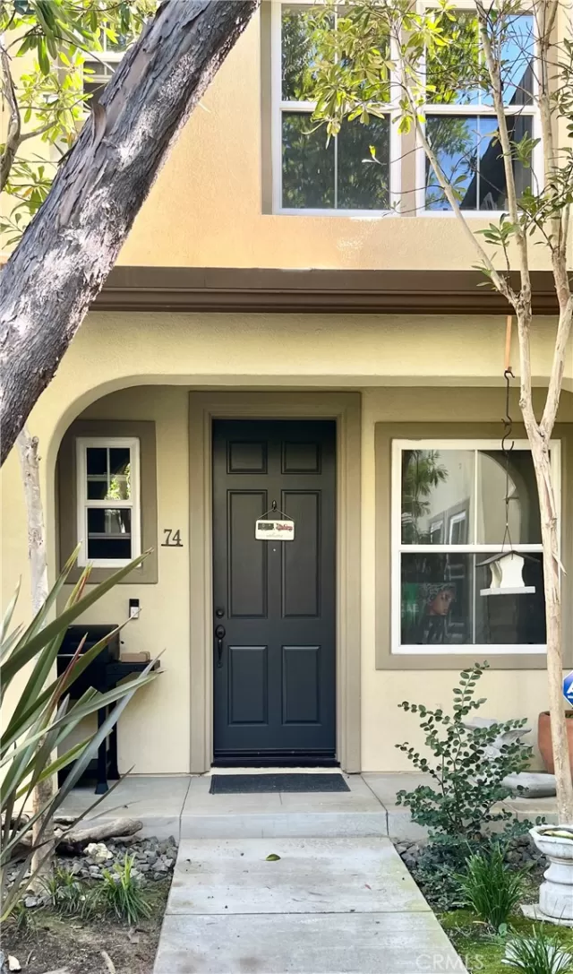 MLS: OC24048528 Condo For Sale