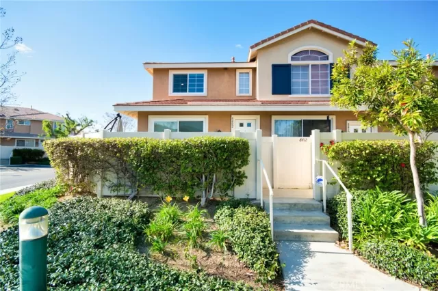 MLS: OC24049030 Condo For Sale