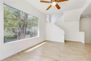 Photo #4: OC24049269 Listing 