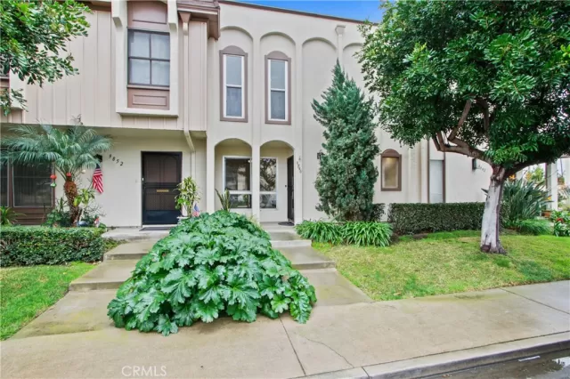 MLS: OC24049659 Condo For Sale