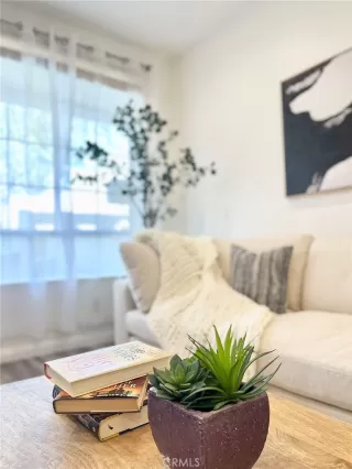 Photo #4: OC24049743 Listing 