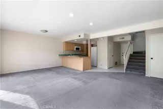 Photo #5: OC24049919 Listing 