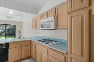 Photo #6: OC24049919 Listing 