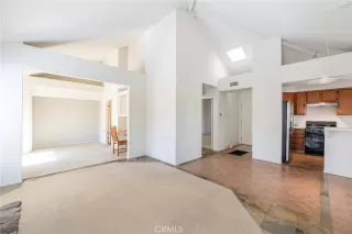 Photo #6: OC24050122 Listing 