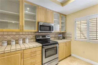 Photo #6: OC24050483 Listing 