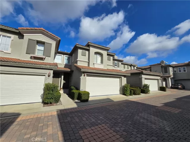 MLS: OC24050744 Condo For Sale