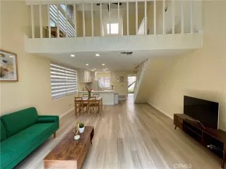 Photo #4: OC24051532 Listing 