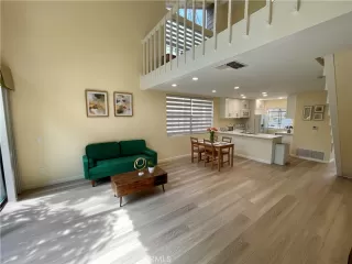 Photo #5: OC24051532 Listing 