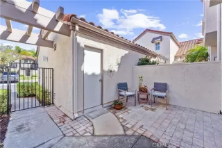 Photo #4: OC24052549 Listing