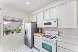 Photo #6: OC24052549 Listing