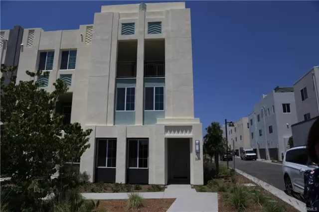 MLS: OC24052570 Condo For Sale