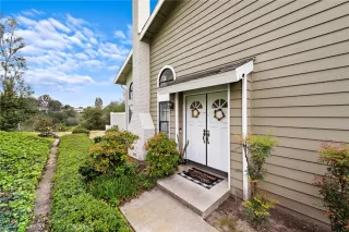 Photo #2: OC24052758 Listing