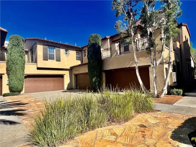 MLS: OC24053029 Condo For Sale