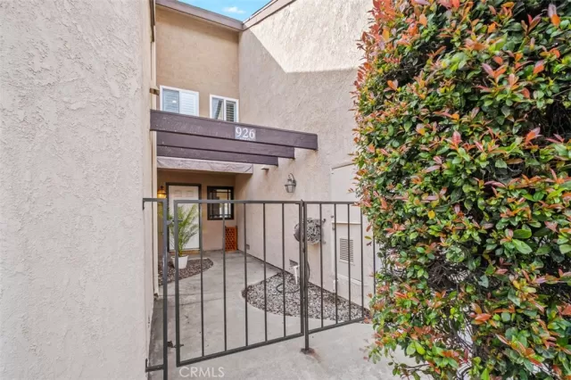 MLS: OC24053098 Condo For Sale