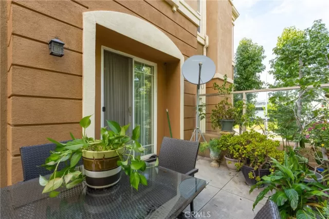 MLS: OC24053254 Condo For Sale