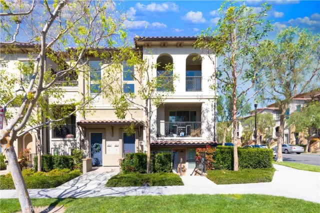 MLS: OC24053343 Condo For Sale