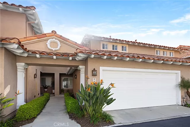 MLS: OC24053576 Condo For Sale