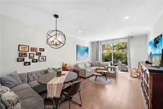 Photo #4: OC24053790 Listing 