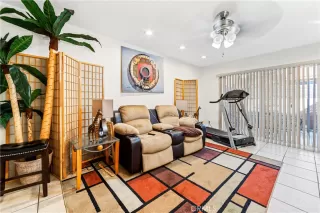 Photo #2: OC24054031 Listing 