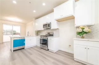 Photo #2: OC24054043 Listing 