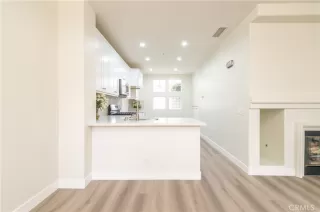 Photo #4: OC24054043 Listing 