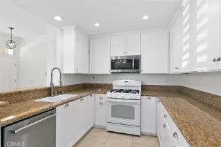 Photo #3: OC24054155 Listing