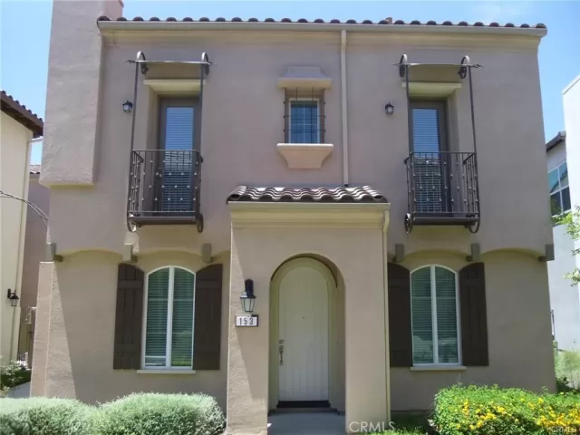 MLS: OC24054169 Condo For Sale