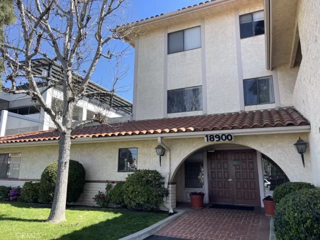 MLS: OC24054365 Condo For Sale